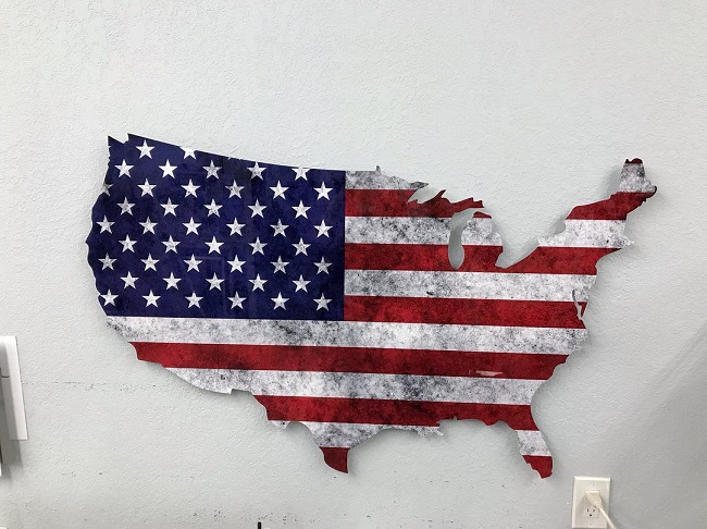 metal photo print cutout of USA map
